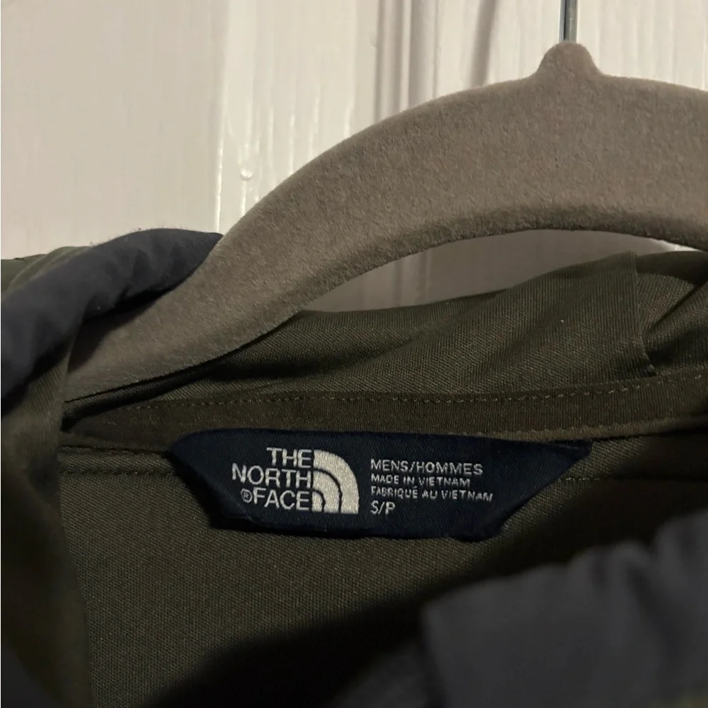 The North Face Green and Grey Jacket - Picture 5 of 5